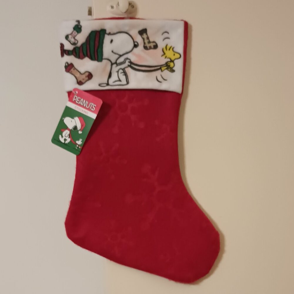 2018 PEANUTS Snoopy & Woodstock Red Felt Embossed Snowflakes Christmas Stocking